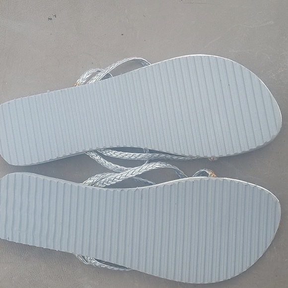 Sandals - Picture 3 of 3